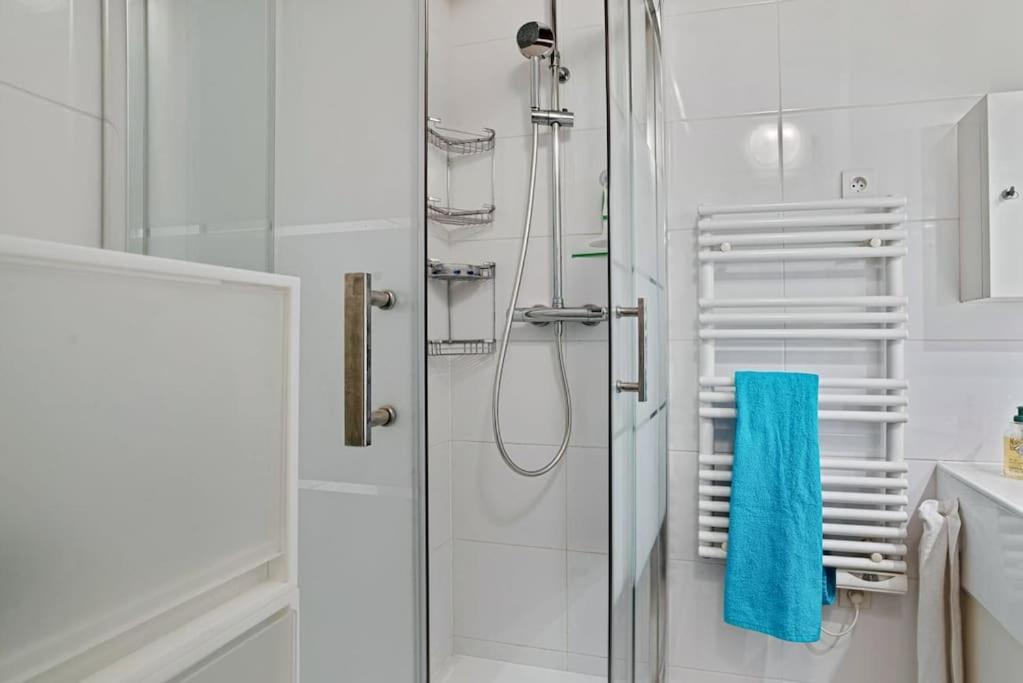 Artistic Apartment In Paris 12 Екстериор снимка